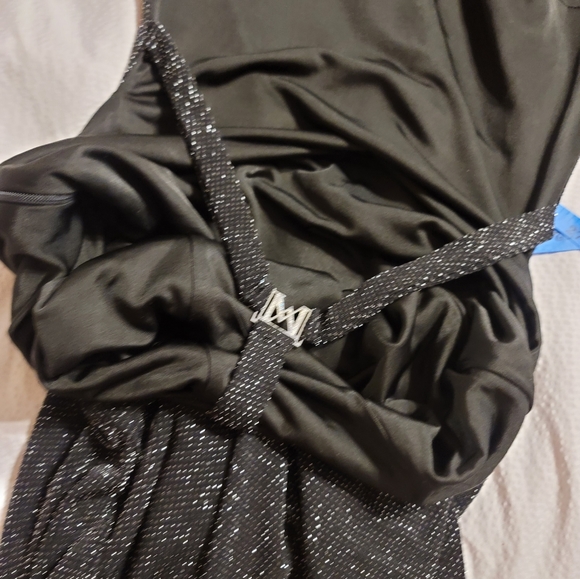 NWT MESHKI Long Sleeve backless low back high neck long dress rhinestone detail - Picture 10 of 16